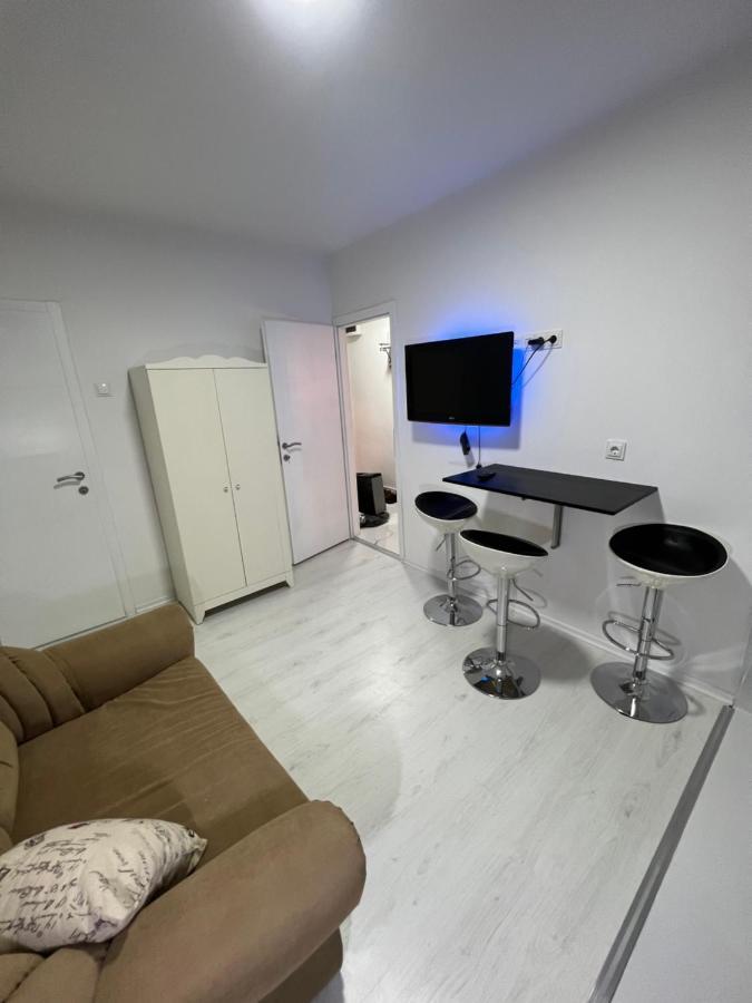 Apartman Paola - Massage Chair- 0-24 Self Check In Out- زوبانيا المظهر الخارجي الصورة